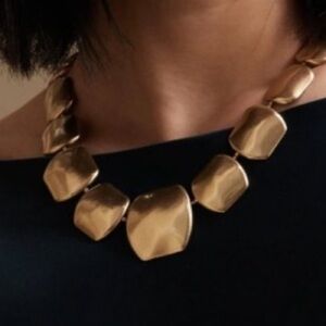 BANANA REPUBLIC VINTAGE  NECKLACE
